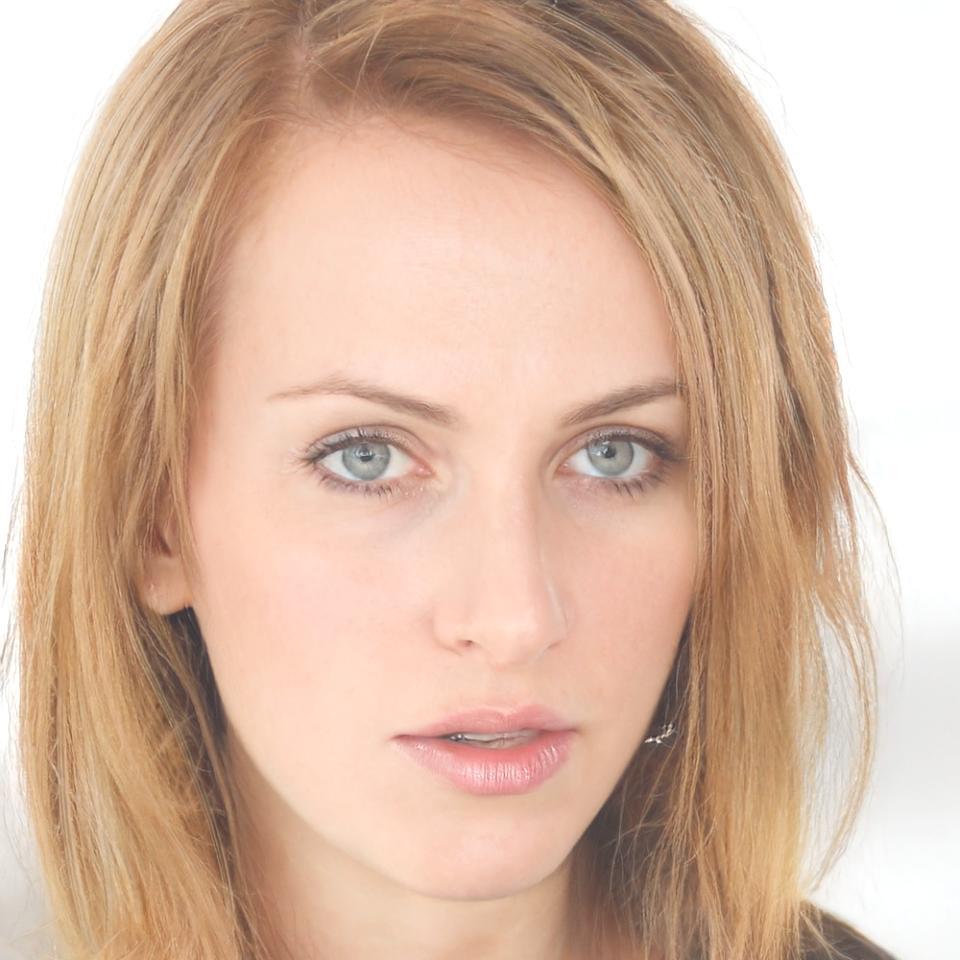 Portrait of Roisin Blackwood, Portfolio Strategy Expert